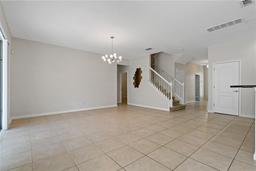 Picture of 5233 Oakbourne Ave, Davenport, FL 33837