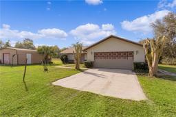 Picture of 593 NW 111Th Lane, Oxford, FL 34484