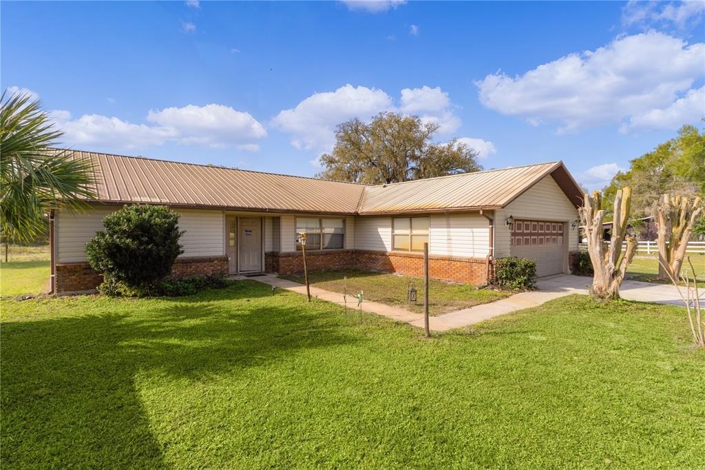 Picture of 593 NW 111Th Lane, Oxford, FL 34484