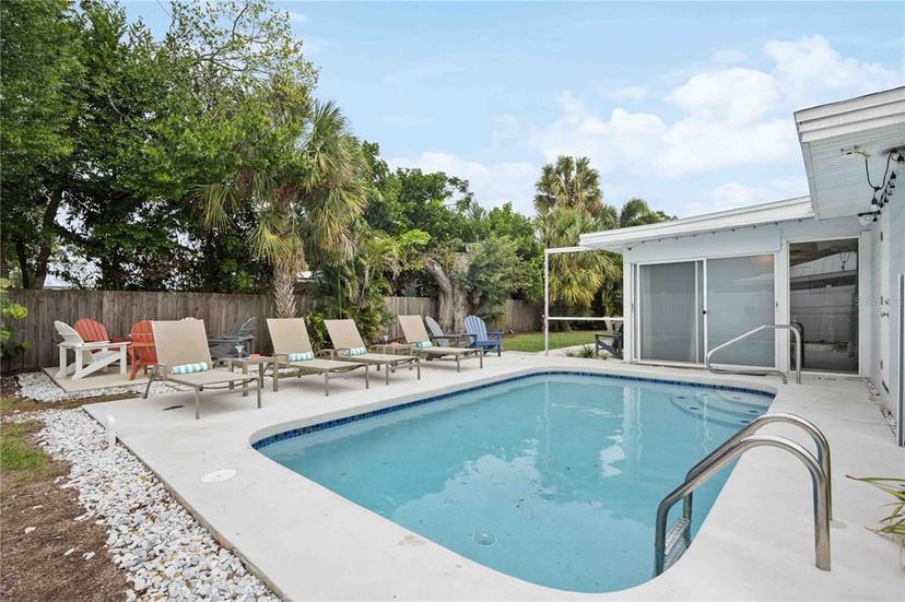 Picture of 2425 Clematis Street, Sarasota FL 34239