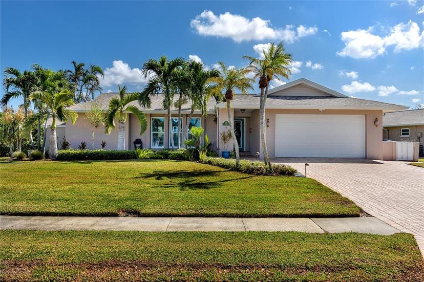 Picture of 6911 Greenbrier Drive, Seminole FL 33777