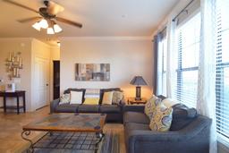 Picture of 914 Charo Parkway Unit 114, Davenport, FL 33897