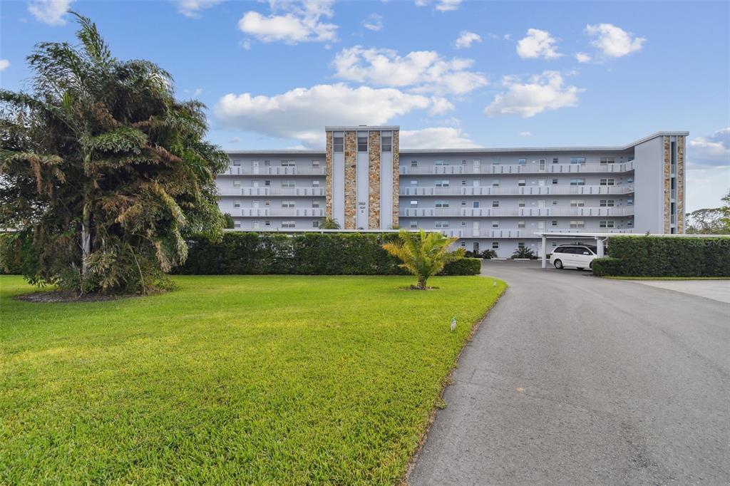 Picture of 3860 Ironwood Lane Unit 106G, Bradenton, FL 34209