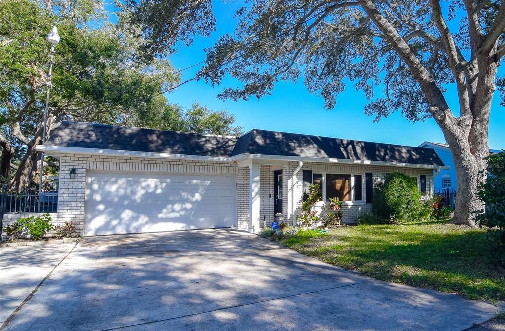 Picture of 10931 Clara Lane, St Petersburg, FL 33708