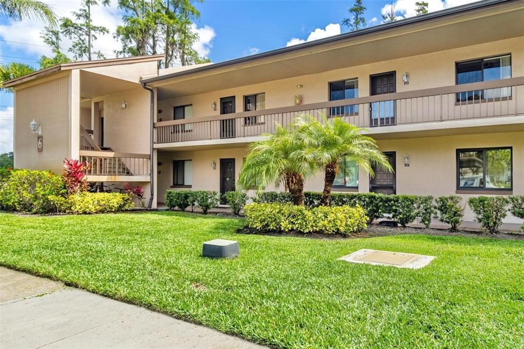 Picture of 108 Woodlands Court Unit 108, Oldsmar, FL 34677