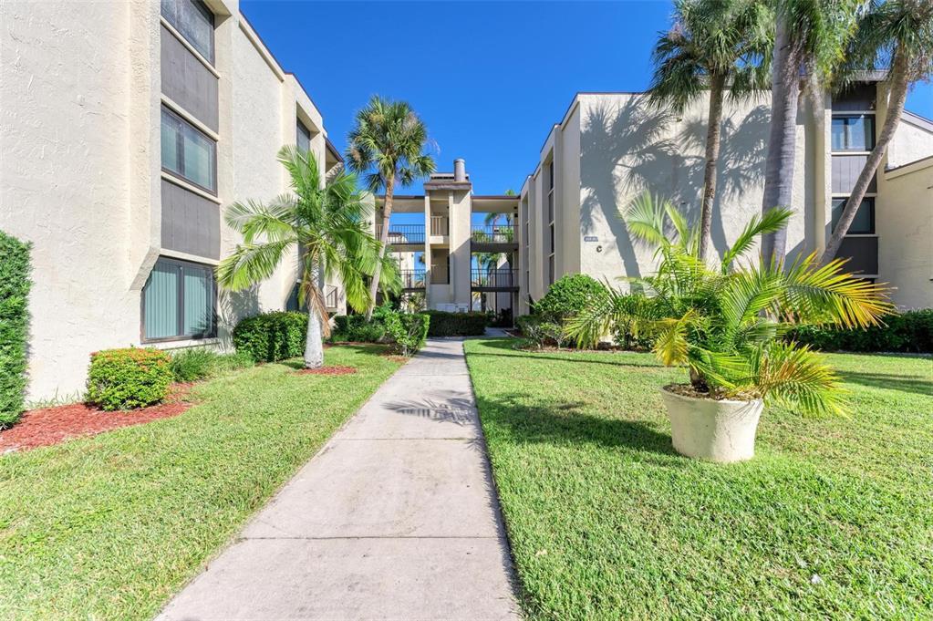 Picture of 2209 Belleair Road Unit C29, Clearwater, FL 33764