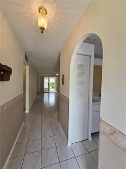 Picture of 9248 Oakwood Lane, Seminole, FL 33776