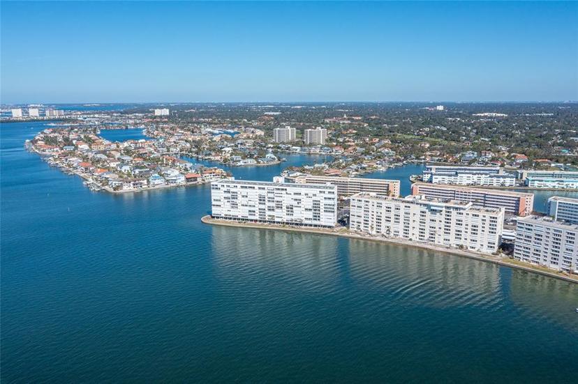 Picture of 6020 Shore Boulevard S Unit 406, Gulfport FL 33707