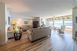 Picture of 6020 Shore Boulevard S Unit 406, Gulfport, FL 33707