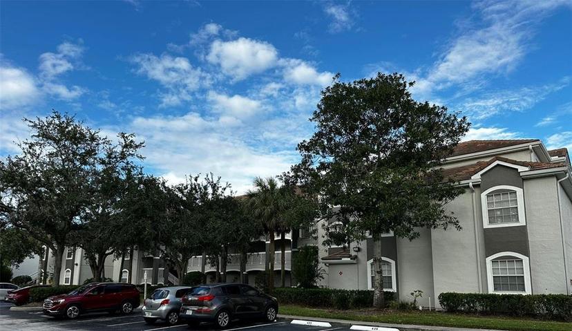 Picture of 14013 Fairway Island Drive Unit 415, Orlando FL 32837