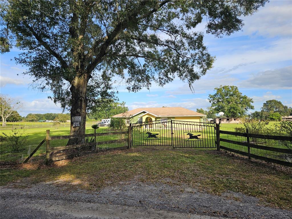 Picture of 16391 S Magnolia Avenue, Summerfield, FL 34491