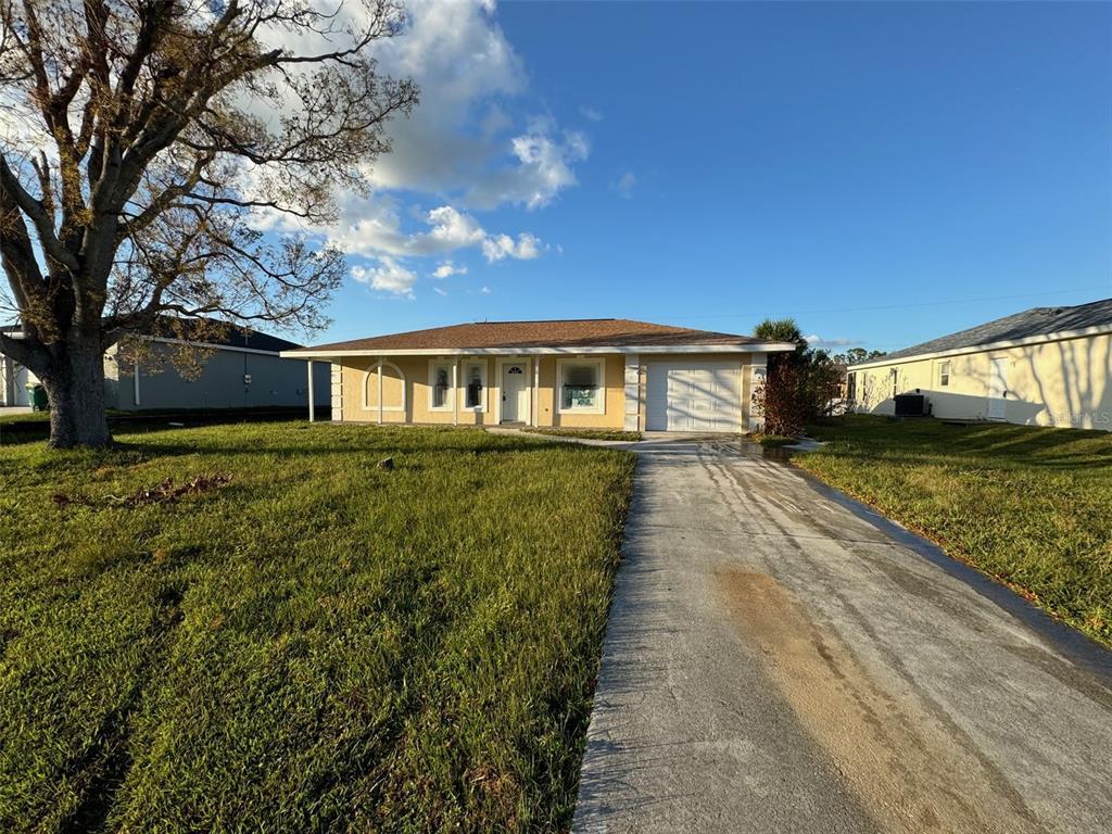 Picture of 10294 Reims Avenue, Englewood, FL 34224