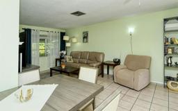 Picture of 6041 Lilli Way Unit 72, Bradenton, FL 34207