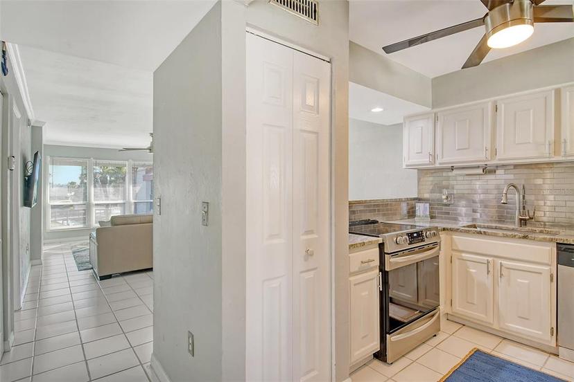 Picture of 1801 Gulf Drive N Unit 204, Bradenton Beach FL 34217