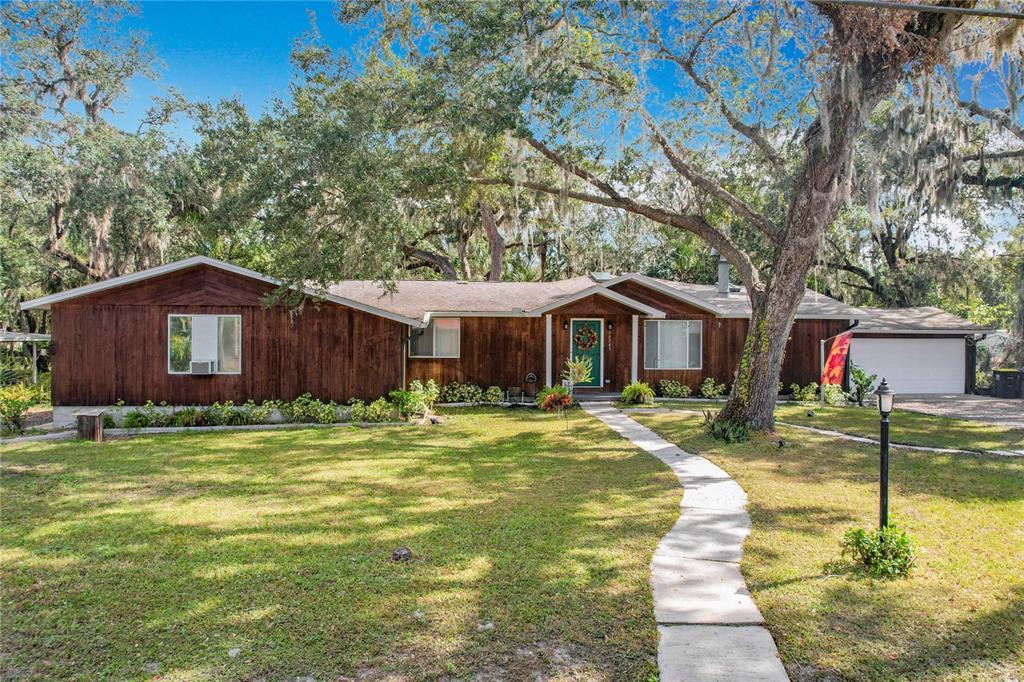 Picture of 10745 Sabal Palm Drive, Lake Wales, FL 33898