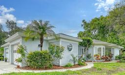 Picture of 6467 Carrington Circle Unit 43, Sarasota, FL 34238