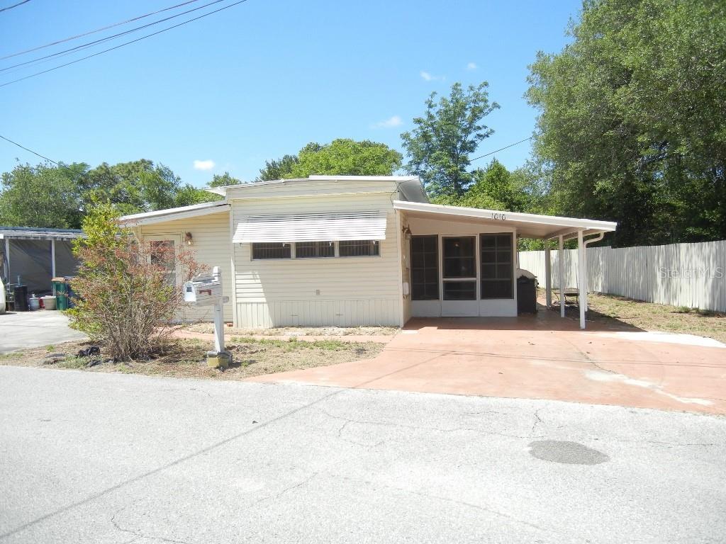 Picture of 1010 Oakland Circle, Tavares, FL 32778