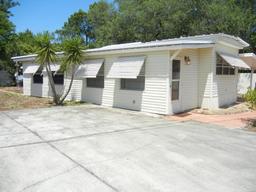 Picture of 1010 Oakland Circle, Tavares, FL 32778