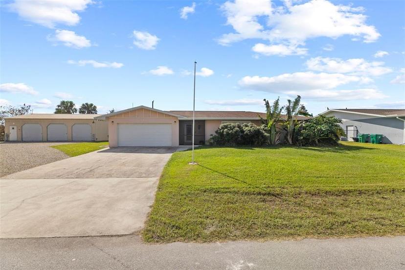 Picture of 543 Lincoln Avenue Nw, Port Charlotte FL 33952