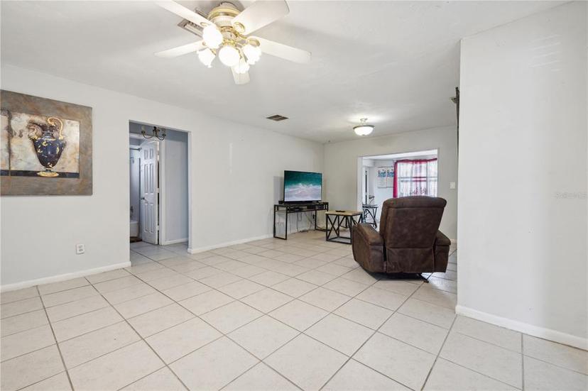 Picture of 107 Leeland Heights Boulevard E, Lehigh Acres FL 33936