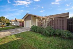 Picture of 2028 Kings Crossing Sw, Winter Haven, FL 33880