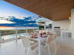 Picture of 4651 Gulf Of Mexico Drive Unit 402, Longboat Key, FL 34228