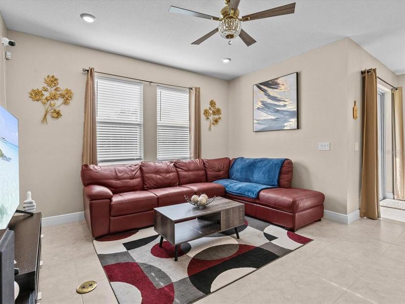 Picture of 528 Bellissimo Place, Howey In Hls FL 34737