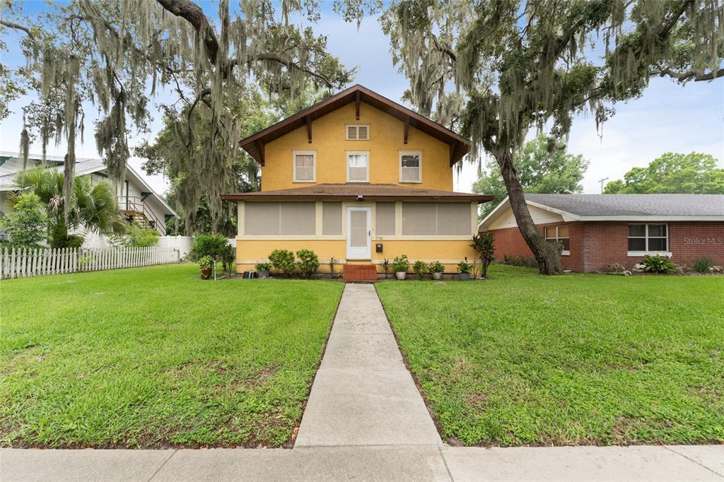 Picture of 716 SW Avenue A, Winter Haven, FL 33880