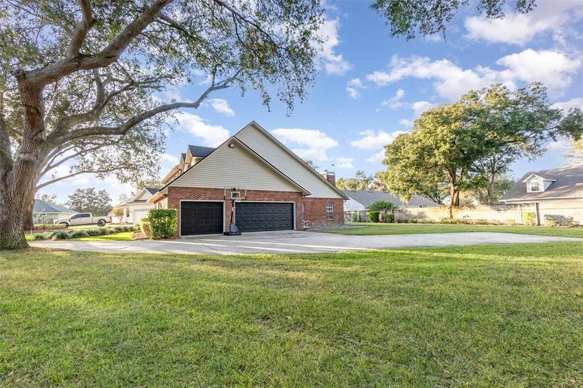 Picture of 5171 Deeson Pointe Court, Lakeland FL 33805