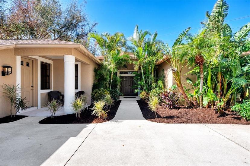 Picture of 524 Oak Bay Drive, Osprey FL 34229