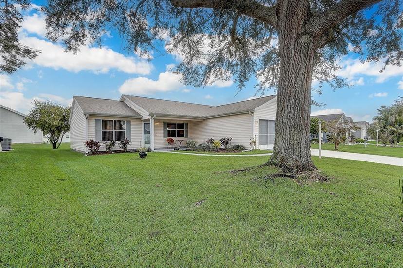 Picture of 527 San Pedro Drive, The Villages FL 32159