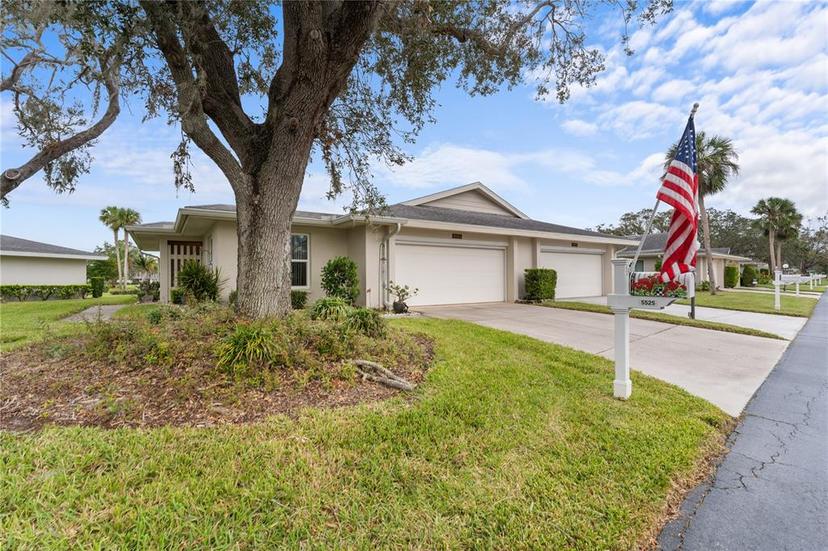 Picture of 5525 Bountiful Drive Unit 20, Sarasota FL 34233