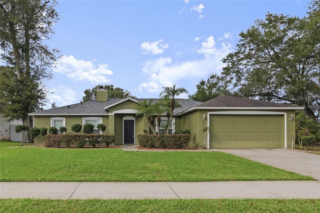 Picture of 817 S Benton Lake Drive S, Deland, FL 32724