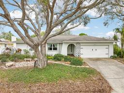 Picture of 8083 Bayhaven Drive, Seminole, FL 33776