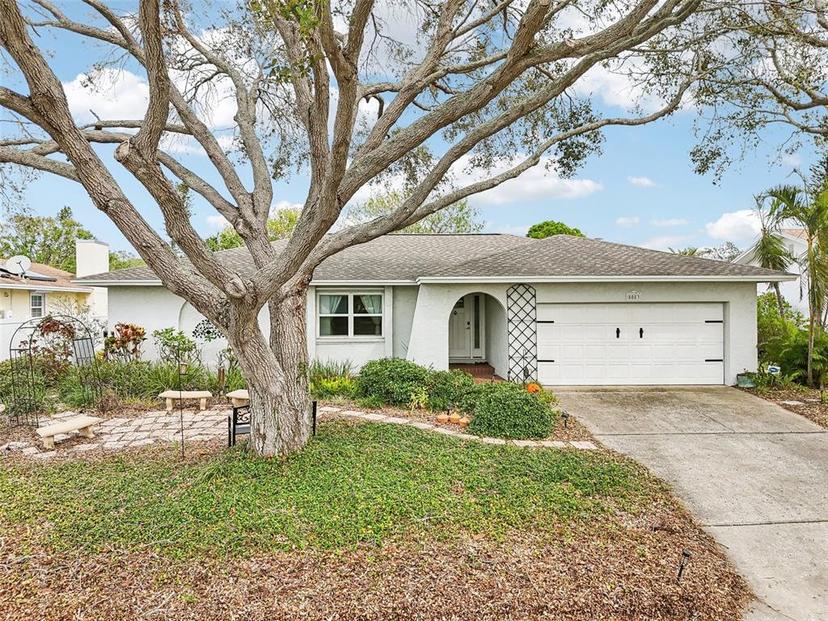 Picture of 8083 Bayhaven Drive, Seminole FL 33776