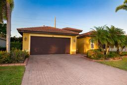 Picture of 6935 74Th Street Circle E, Bradenton, FL 34203