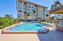 Picture of 8950 Park Boulevard Unit 203, Seminole, FL 33777