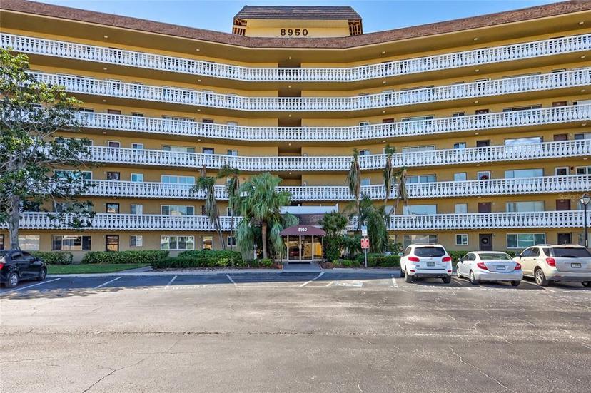 Picture of 8950 Park Boulevard Unit 203, Seminole FL 33777