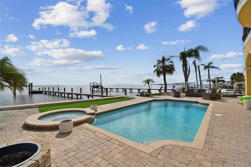 Picture of 1679 Sea Breeze Drive, Tarpon Springs FL 34689