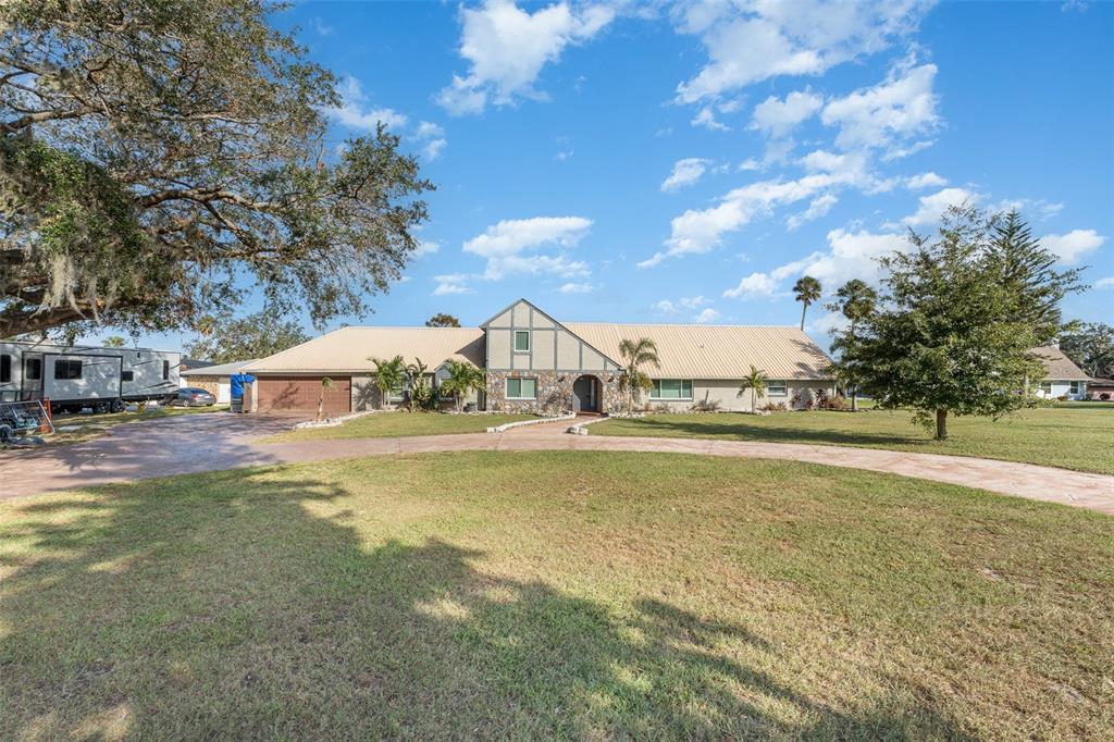 Picture of 2513 Lake Front Drive, Lake Wales, FL 33898