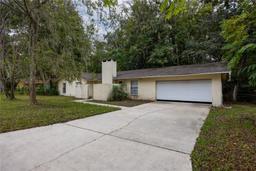 Picture of 1101 SW 19Th Place, Gainesville, FL 32601