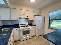 Picture of 1504 Mission Hills Boulevard Unit 19C, Clearwater, FL 33759