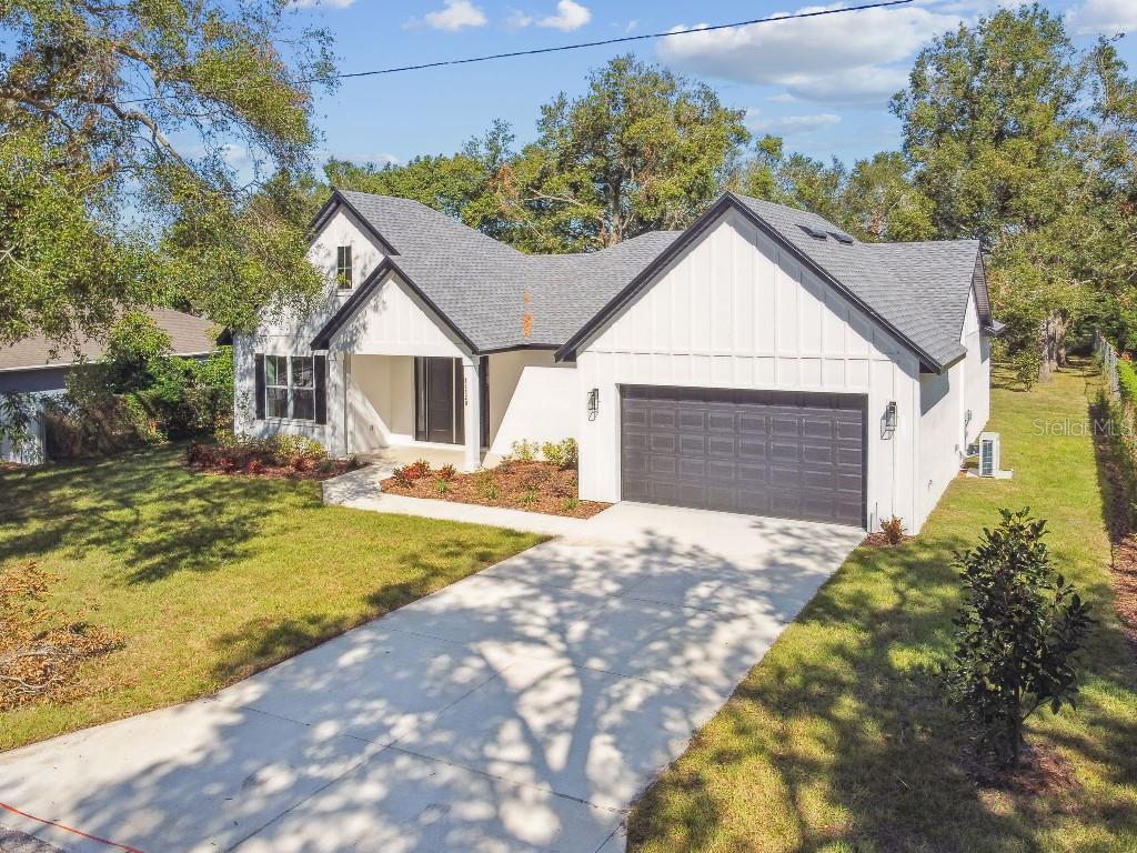 Picture of 17129 Lakeside Drive, Montverde, FL 34756