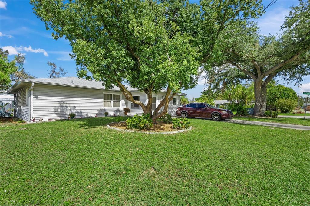 Picture of 4457 Brooksdale Drive, Sarasota, FL 34232