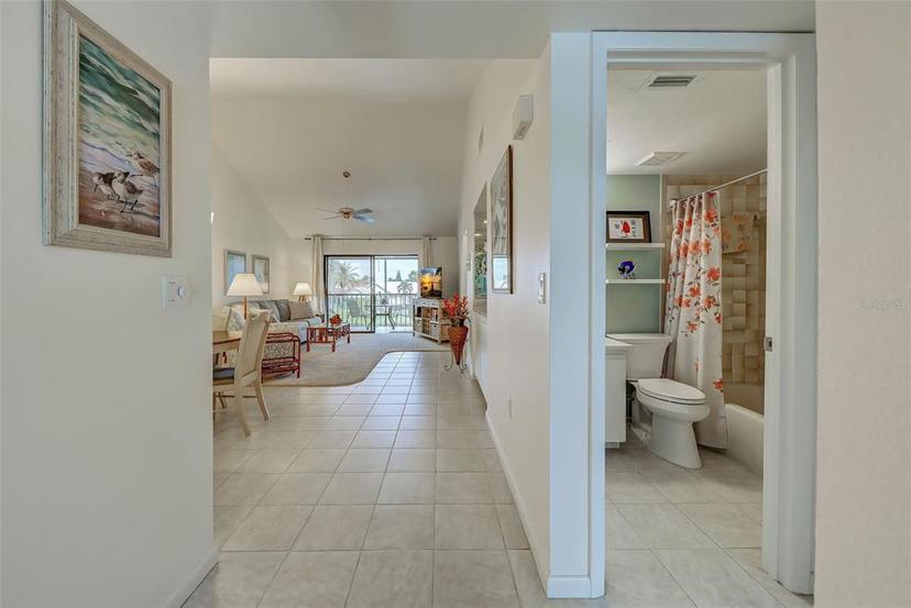 Picture of 1100 Capri Isles Boulevard Unit 324, Venice FL 34292