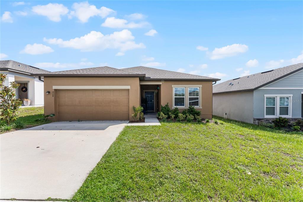 Picture of 928 Orchid Grove Boulevard, Davenport, FL 33837