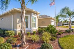 Picture of 10279 Julia Isles Avenue, Oxford, FL 34484