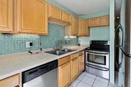 Picture of 131 114Th Terrace Ne Unit 131, St Petersburg, FL 33716