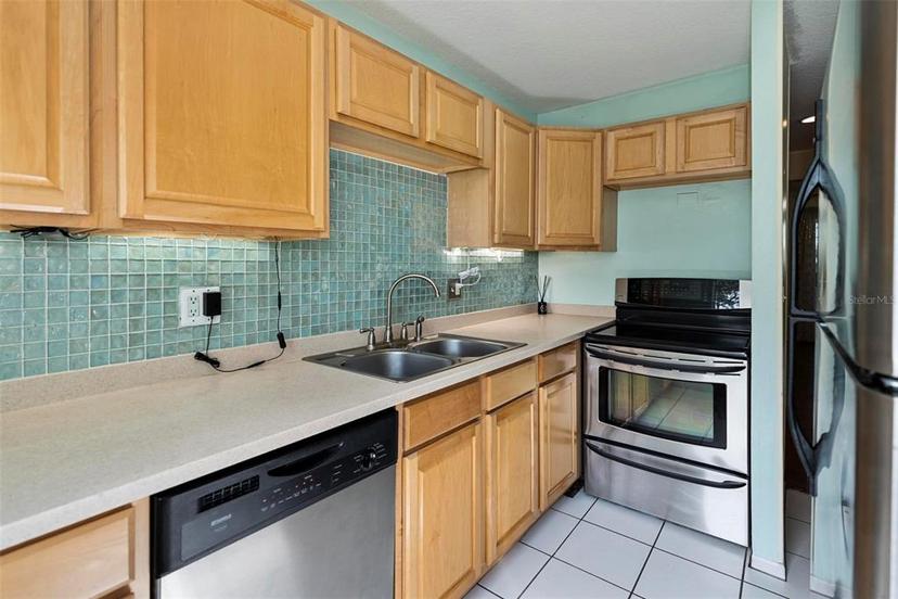 Picture of 131 114Th Terrace Ne Unit 131, St Petersburg FL 33716