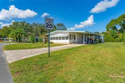 Picture of 903 Aloha Way, Lady Lake, FL 32159